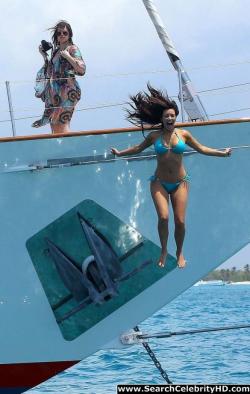 Kim kardashian and kendall jenner – bikini candids in dominican republic - celebrity 5/24