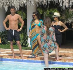 Kim kardashian and kendall jenner – bikini candids in dominican republic - celebrity 16/24