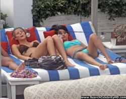 Selena gomez - bikini candids in miami 3/40
