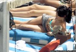 Selena gomez - bikini candids in miami 33/40