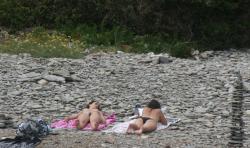 Amateur girls on beach 24 2/48