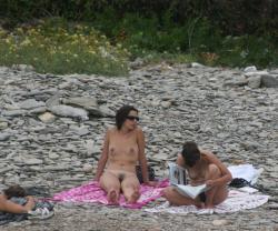 Amateur girls on beach 24 5/48