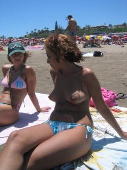 Amateur girls on beach 43 42/72