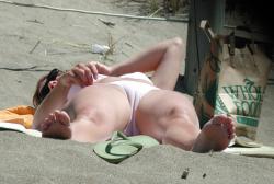 Amateur girls on beach 09 30/48