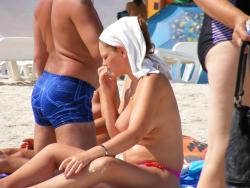 Amateur girls on beach 16 63/72