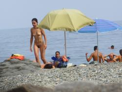 Amateur girls on beach 14 31/55