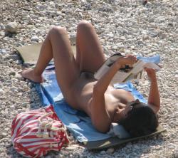 Amateur girls on beach 15 14/48