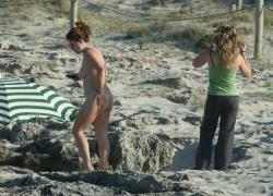 Amateur girls on beach 15 30/48