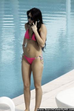 Miley cyrus - bikini candids at the fontainebleau hotel in miami - celebrity 21/28
