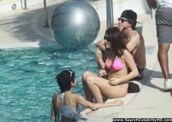 Miley cyrus - bikini candids at the fontainebleau hotel in miami - celebrity 26/28