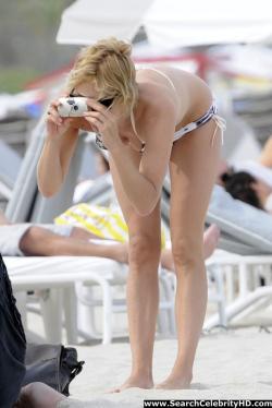 Chloe sevigny shows off bikini body in miami beach - celebrity 10/20