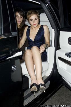 Emma watson – nipslip candids at pre-bafta party in london - celebrity 6/25