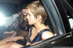 Emma watson – nipslip candids at pre-bafta party in london - celebrity 24/25