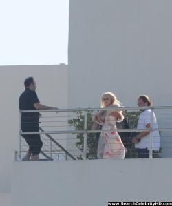 Lindsay lohan - topless photoshoot candids in miami - celebrity 14/26