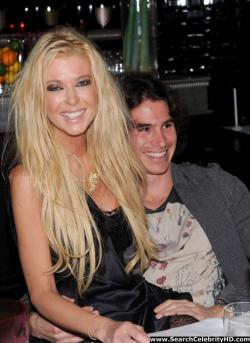 Tara reid at the vip room in paris - celebrity 1/13