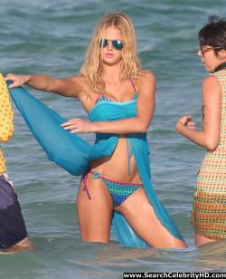 Erin heatherton - bikini photoshoot candids in miami - celebrity 4/9