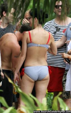 Katy perry - bikini candids at atlantis paradise island - celebrity 1/20