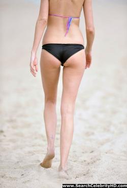 Nicole trunfio - bikini candids at malibu beach - celebrity 20/25