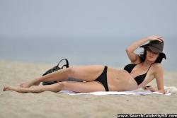 Nicole trunfio - bikini candids at malibu beach - celebrity 24/25
