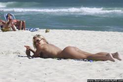 Thaiz schmitt - bikini candids in rio de janeiro - celebrity 12/14