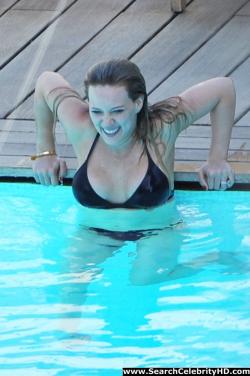 Hilary duff - bikini candids in capri - celebrity(24 pics)