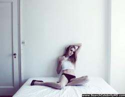 Enya bakunova posing topless 6/37