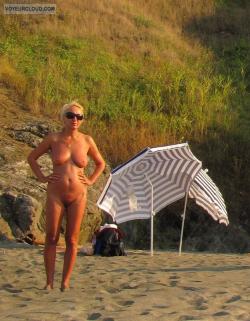 Nudist beach 28(62 pics)