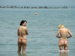 Topless girls on the beach - 195 9/46