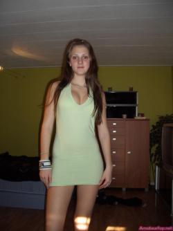 Cute busty teen private pics 16/39
