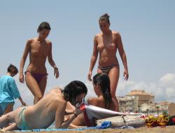 Topless girls on the beach - 151 32/37