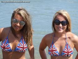 Beach - beth and jo(60 pics)