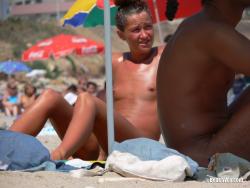 Nude girls on the beach - 209 25/45