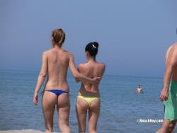Topless girls on the beach - 225 13/61