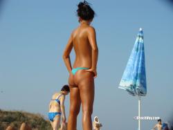 Topless girls on the beach - 048 - part 3 6/36
