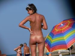 Nude girls on the beach - 394 45/47
