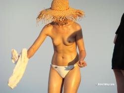 Topless girls on the beach - 282 36/48