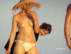 Topless girls on the beach - 282 35/48