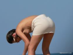 Nude girls on the beach - 203 3/46