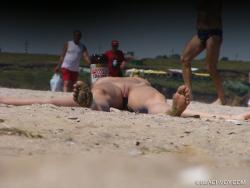 Nude girls on the beach - 211 16/49