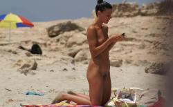 Nude girls on the beach - 359 30/47