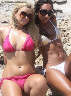 Beach - gemma and danielle 1(57 pics)