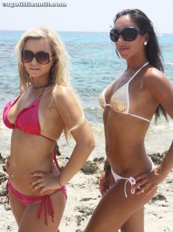 Beach - gemma and danielle 1 55/57