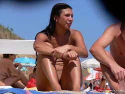 Nude girls on the beach - 285 14/27