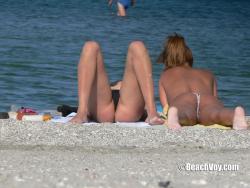 Topless girls on the beach - 106  28/37