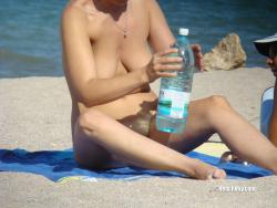 Nude girls on the beach - 346 39/49