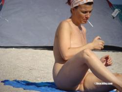 Nude girls on the beach - 346 47/49