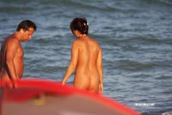 Nude girls on the beach - 272(32 pics)