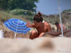 Nude girls on the beach - 224 8/45
