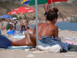 Nude girls on the beach - 224 11/45