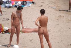 Nude girls on the beach - 257 - small tits 20/39